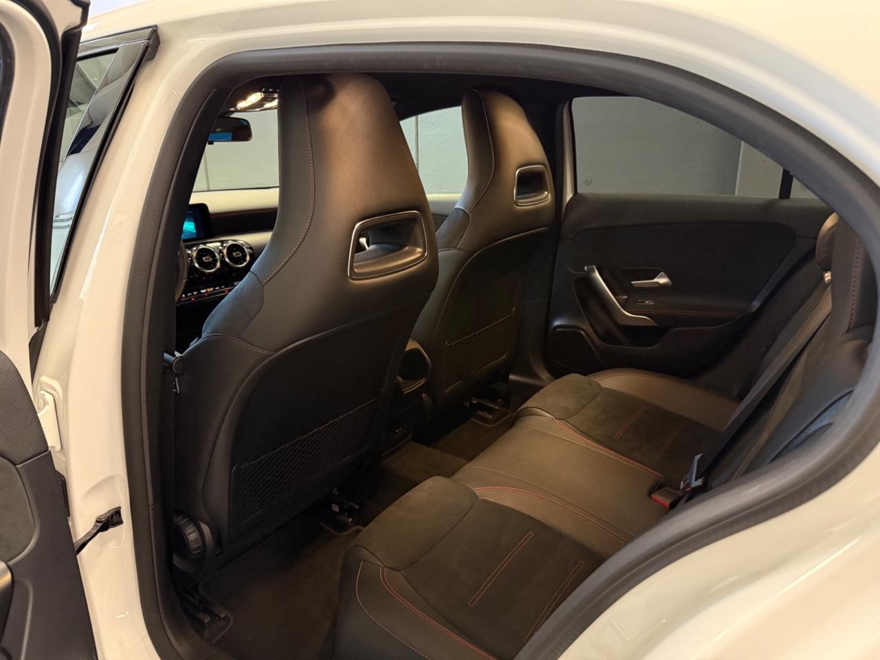Mercedes-benz A 180 Premium Amg Night Edition