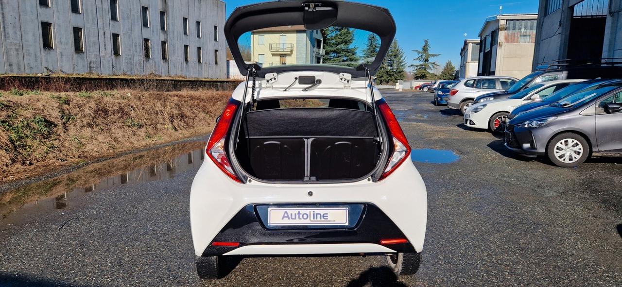 Toyota Aygo Connect 1.0 VVT-i 72 CV 5 porte