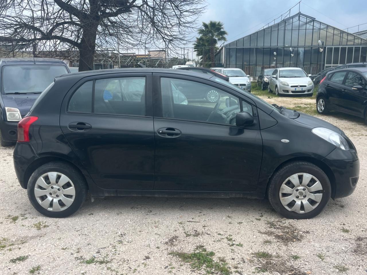 Toyota Aygo Yaris 1.0 12V VVT-i 5 porte Now