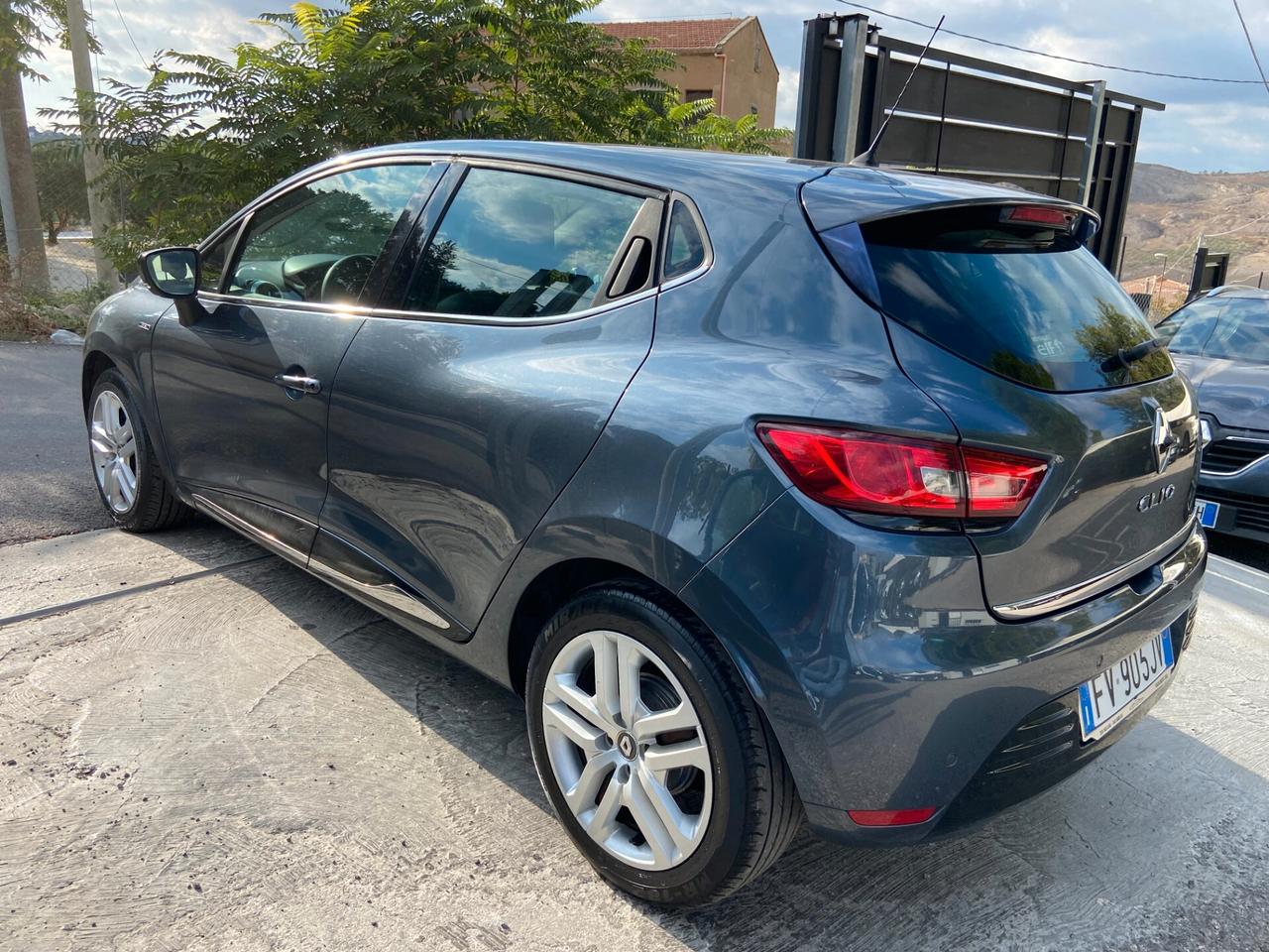 Renault Clio dCi 8V 75 CV