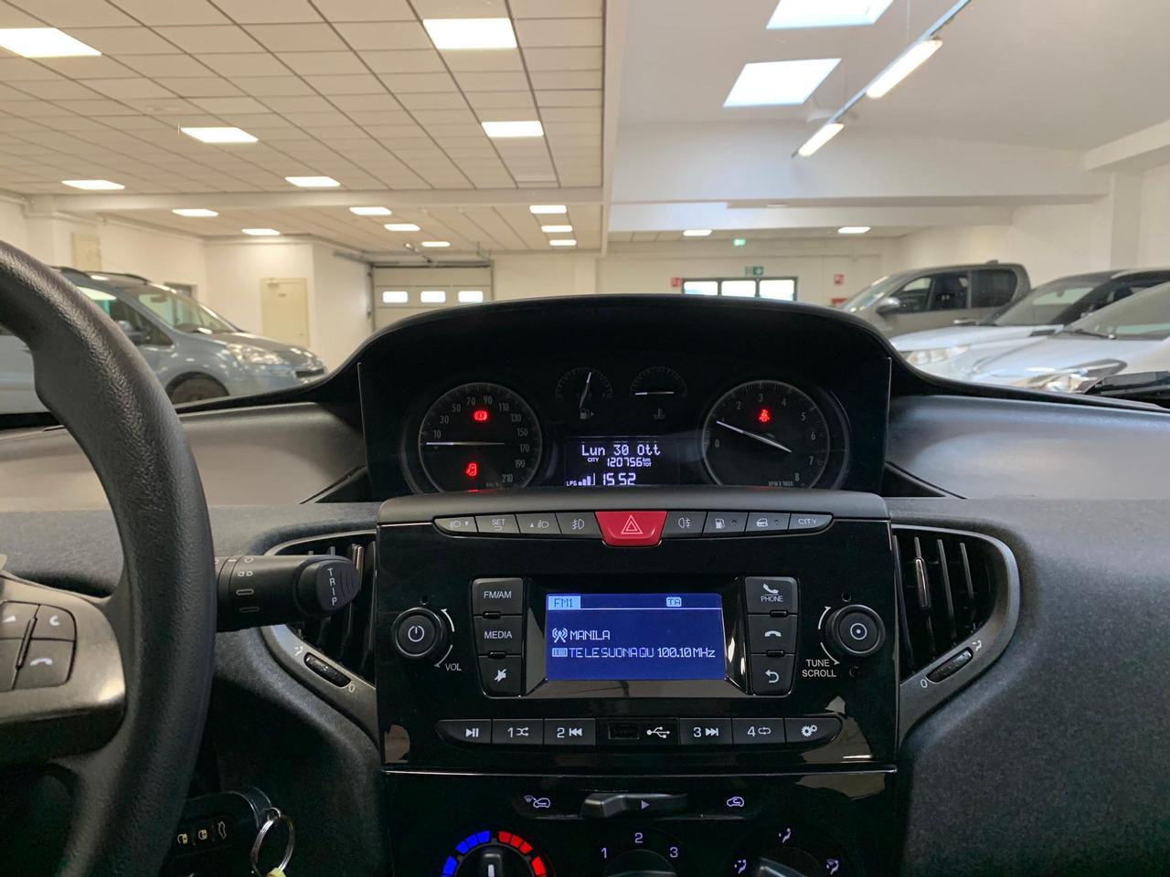 Lancia Ypsilon 1.2 Gold ecochic Gpl 69cv my16