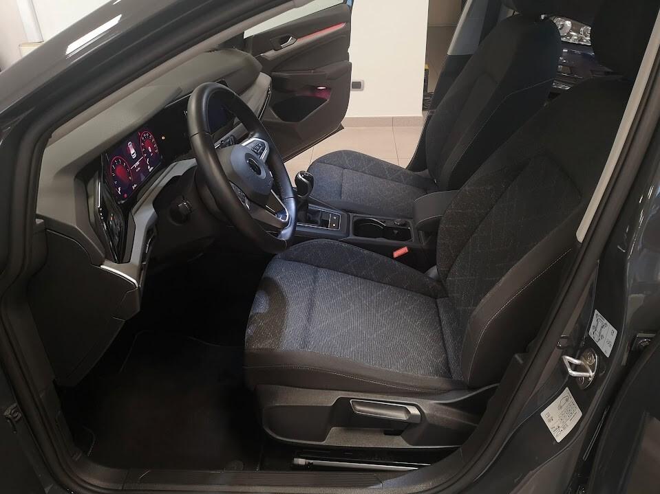 Volkswagen Golf 1.0 TSI EVO Life 81 KW 32.517 KM