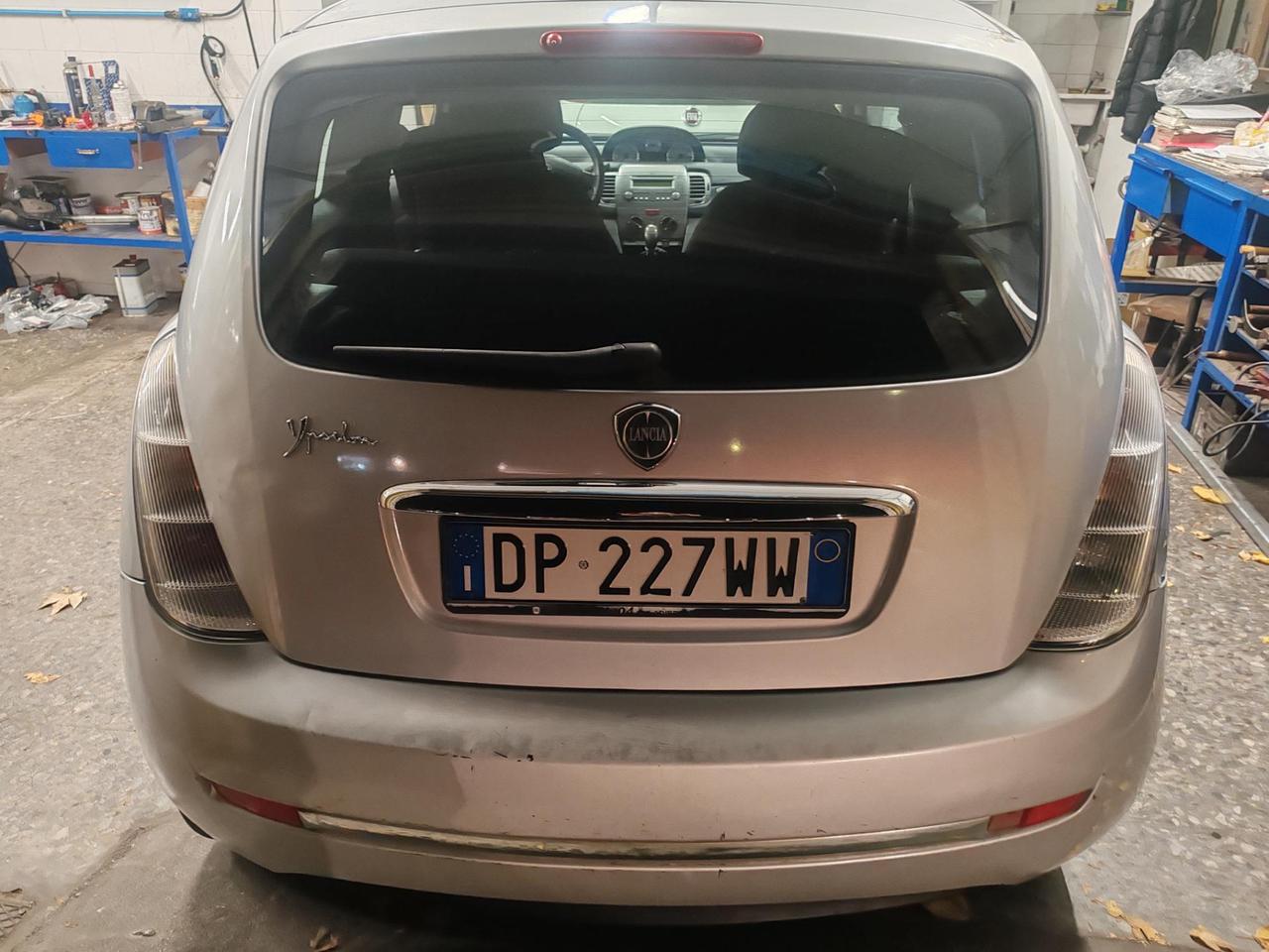 Lancia Ypsilon 3 Porte Ypsilon 1.2 8v Argento
