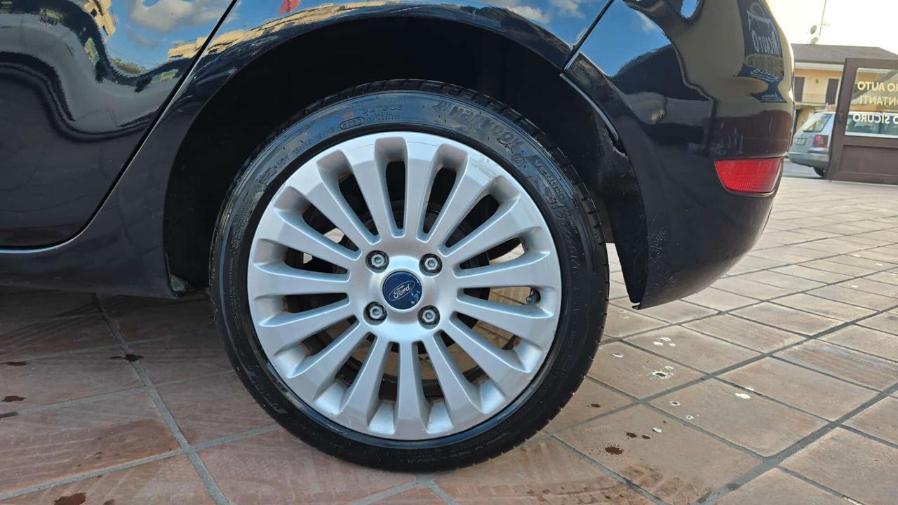 Ford Fiesta 1.4 TDCi 68CV 5 porte Titanium