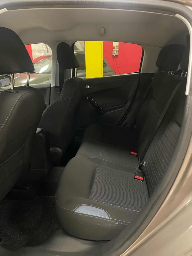 PEUGEOT 208 1.6 8V e-HDi allure *navi/cruise/led/neo patent*