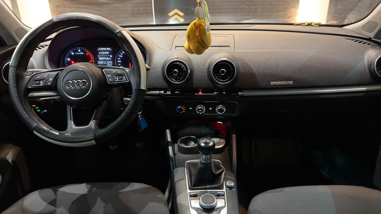 Audi A3 1.6 TDI Business - 2016