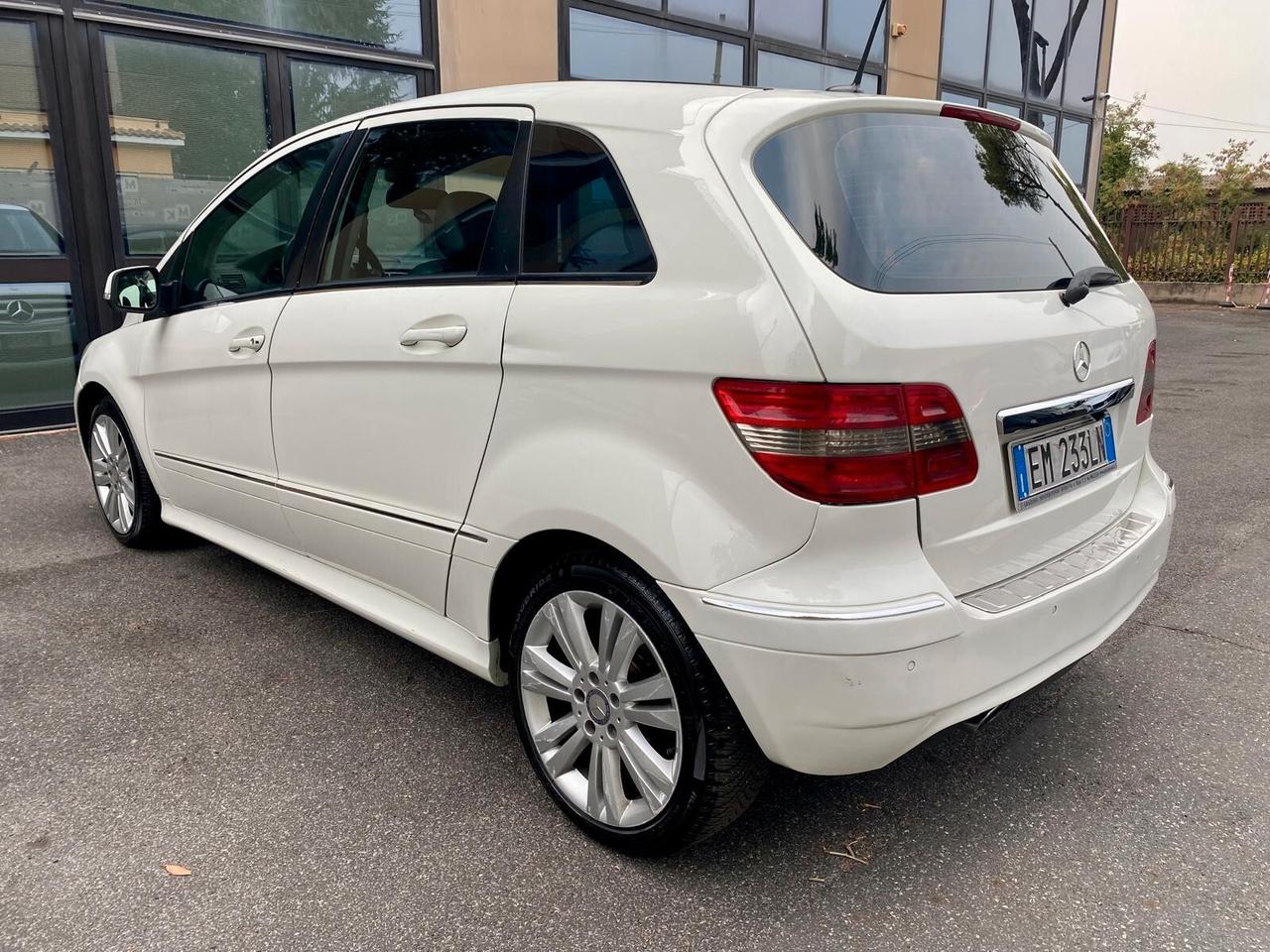 Mercedes-Benz B 180 AUTOMATICA -MANUTENZIONATA SEMPRE -AST PERDITEMPO