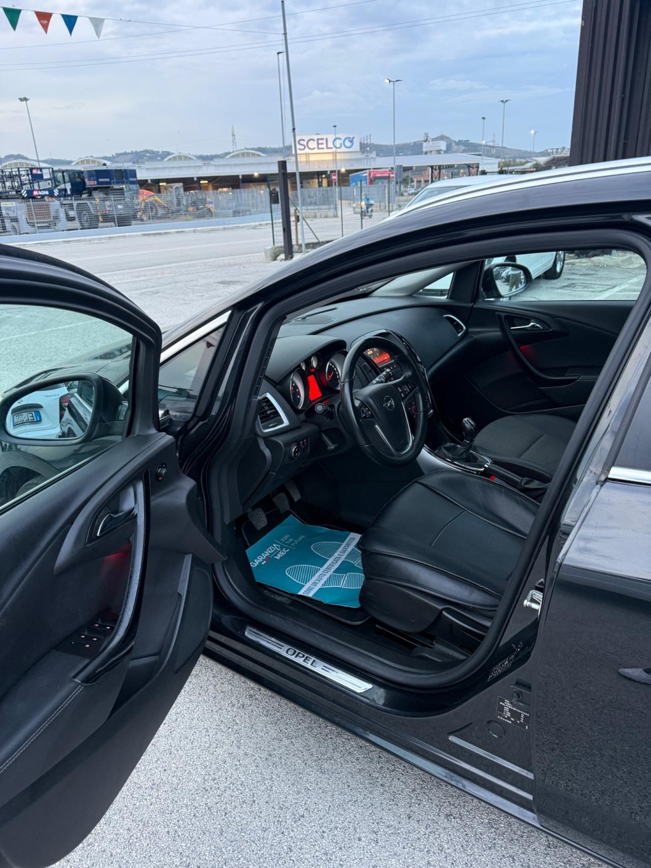 Opel Astra 1.4 Turbo 140CV Sports Tourer GPL Tech Cosmo