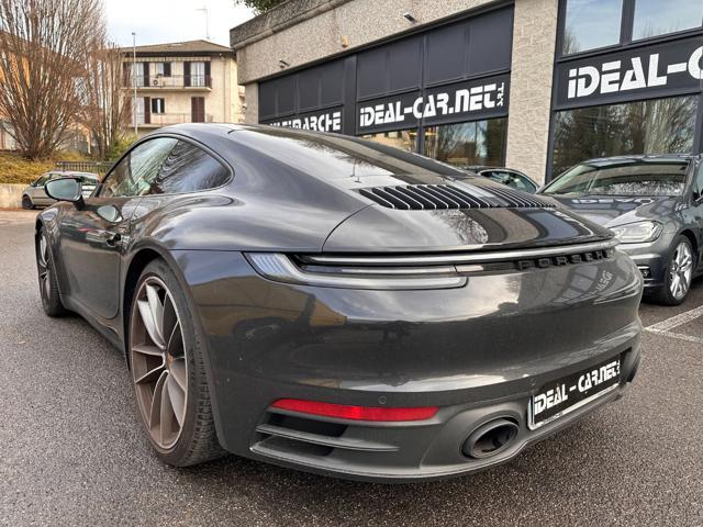 PORSCHE 911 Carrera 4S