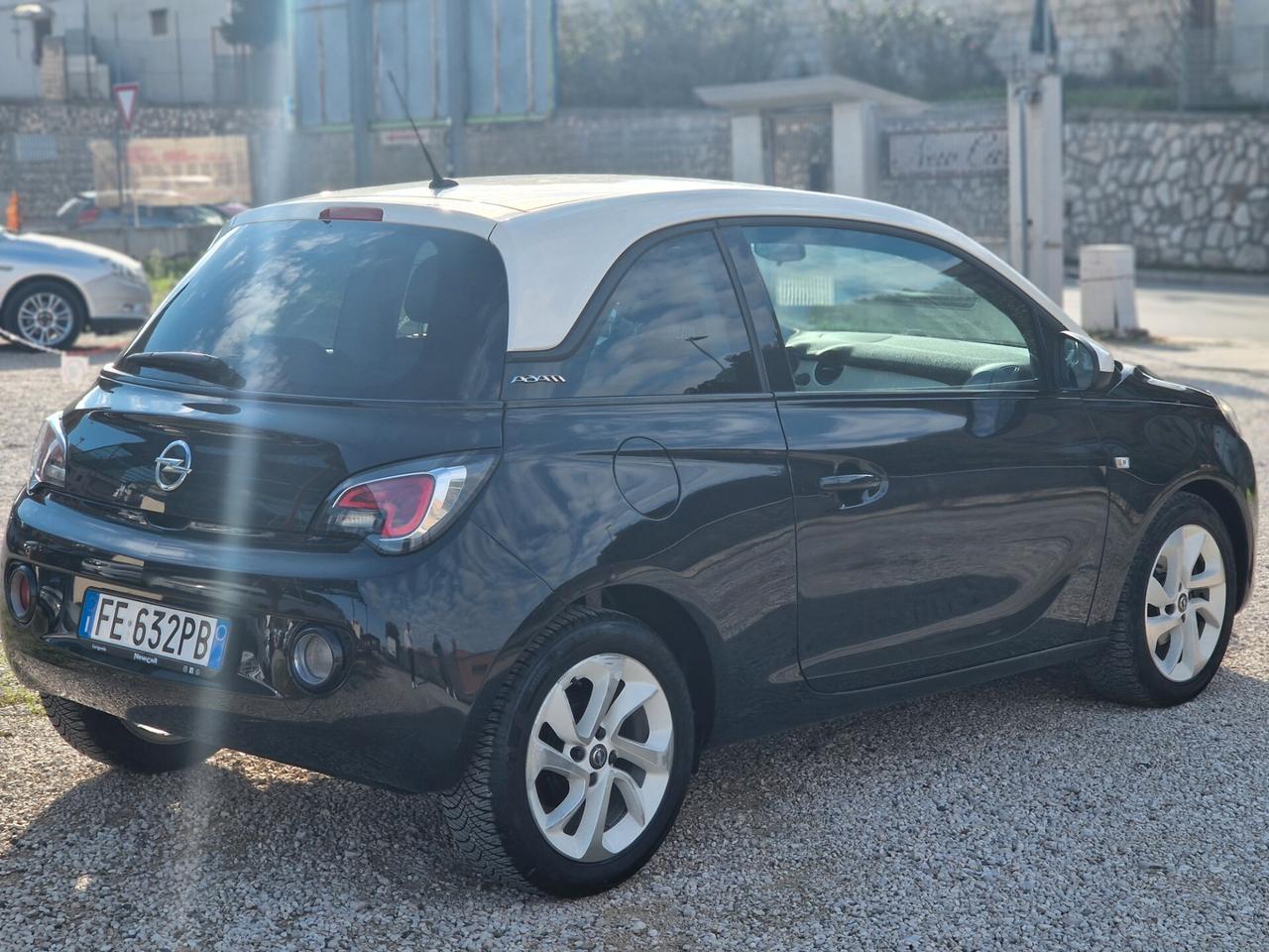 Opel Adam 1.4 87 CV GPL Tech Unlimited