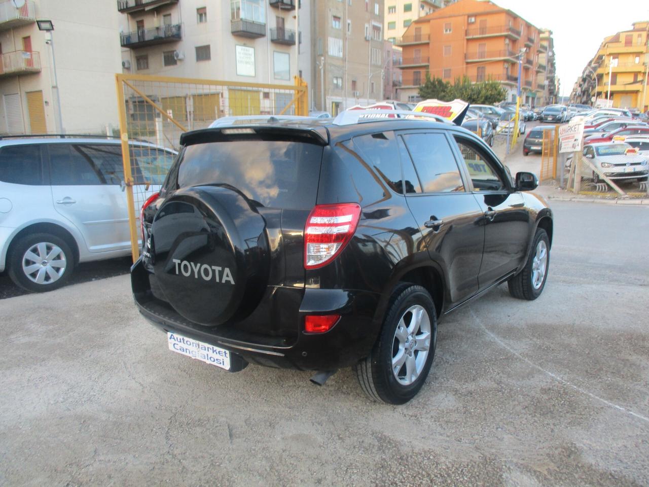Toyota RAV 4 RAV4 2.2 D-4D 150 CV Luxury 2010