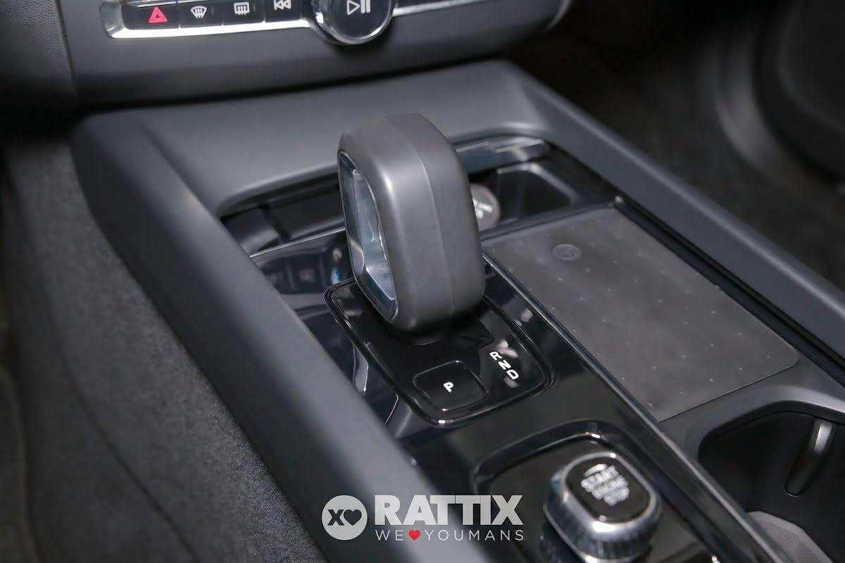 Volvo XC60 2.0 t6 recharge phev obc 3,7kW Core awd auto + tetto apribile