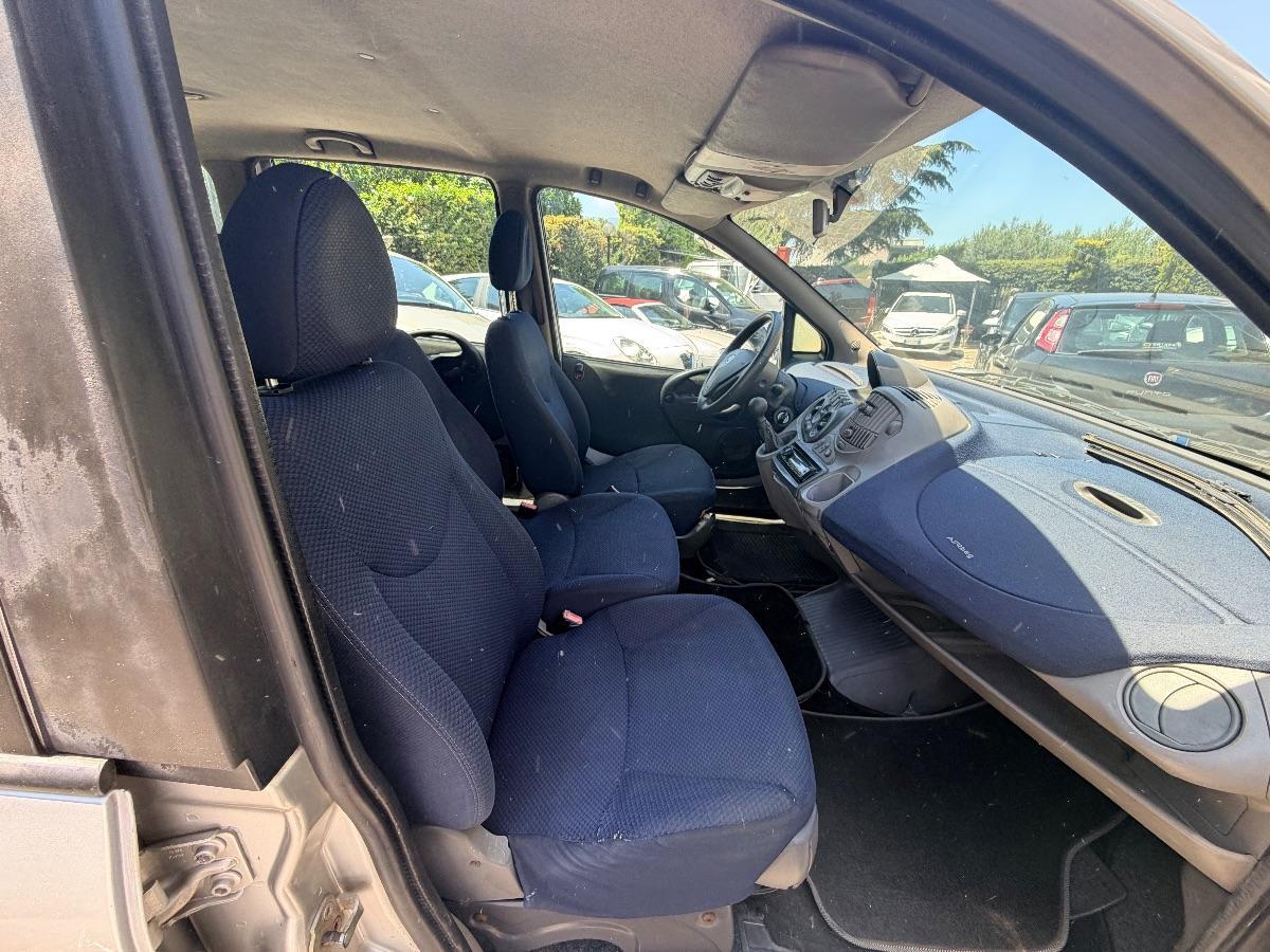 FIAT Multipla 1.6 16V Natural Power Dynamic