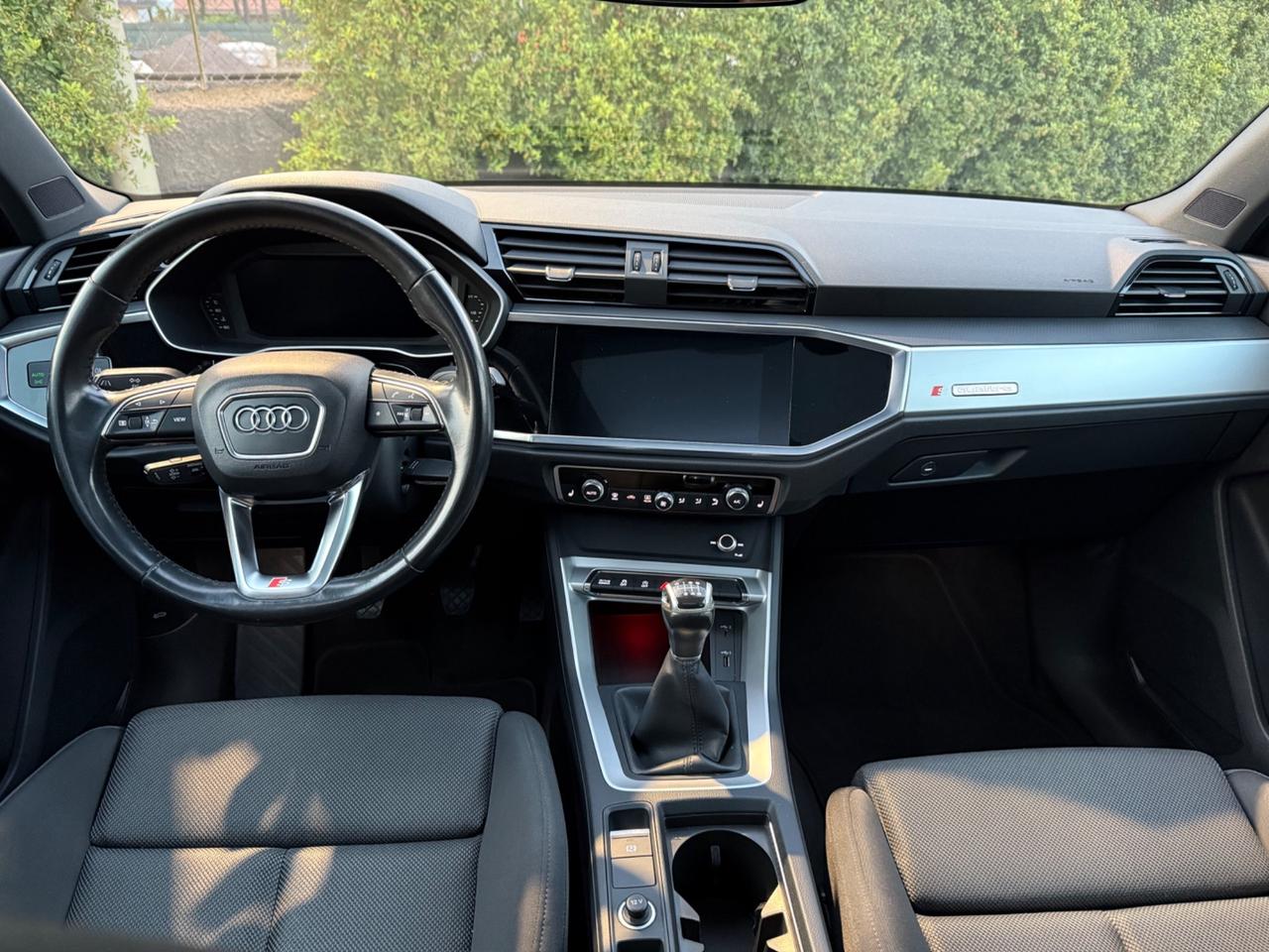 Audi Q3 35 TDI quattro S line edition TETTO