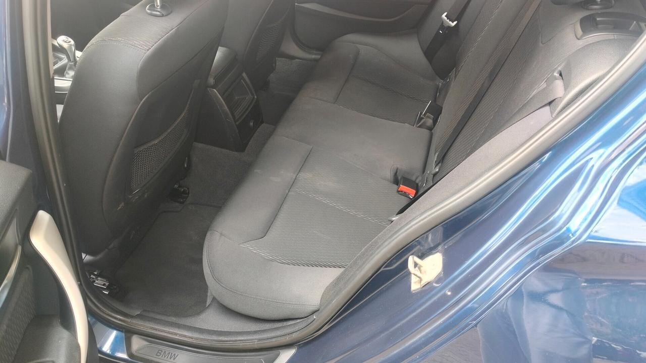 Bmw 116 116d 5p. Urban