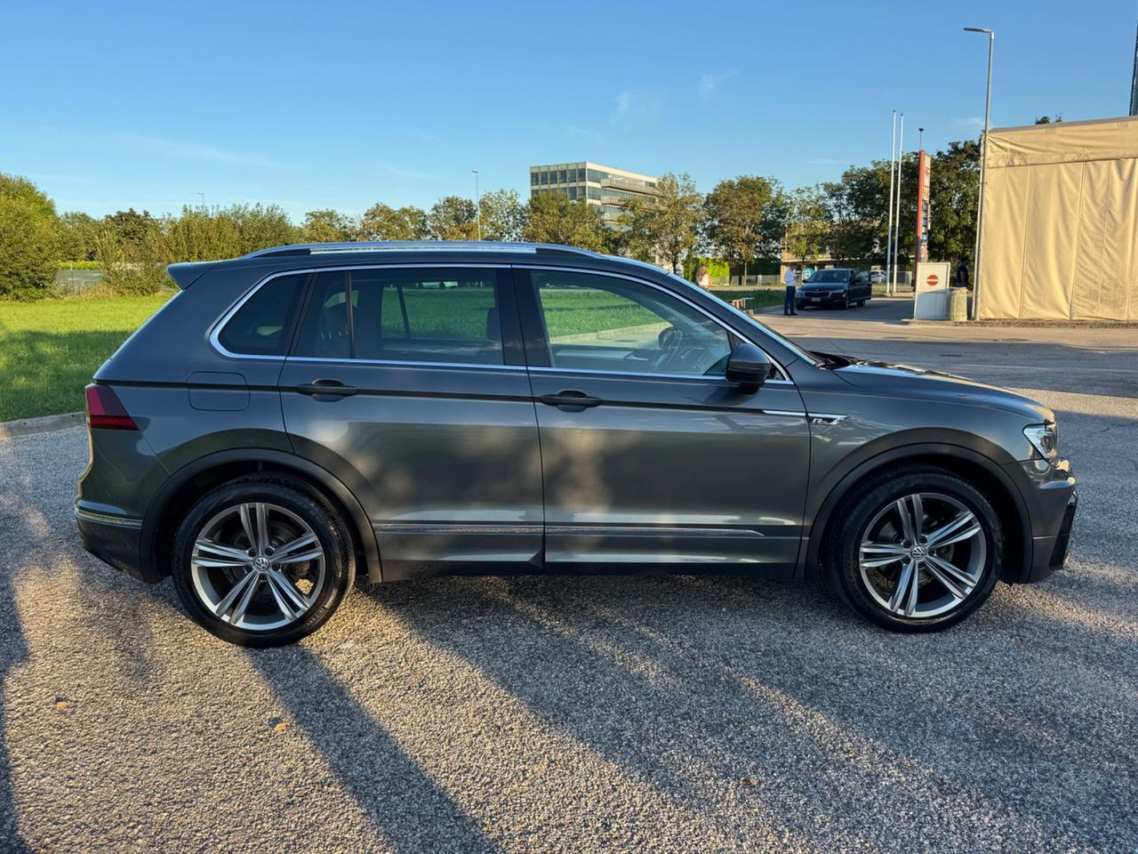 Volkswagen Tiguan 2.0 TDI R-Line 4MOTION