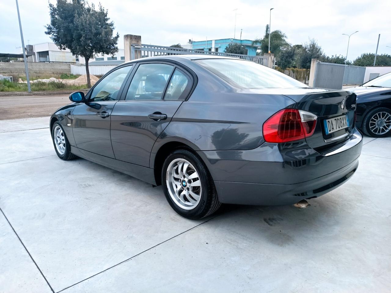 Bmw 318d PER NEOPATENTATI