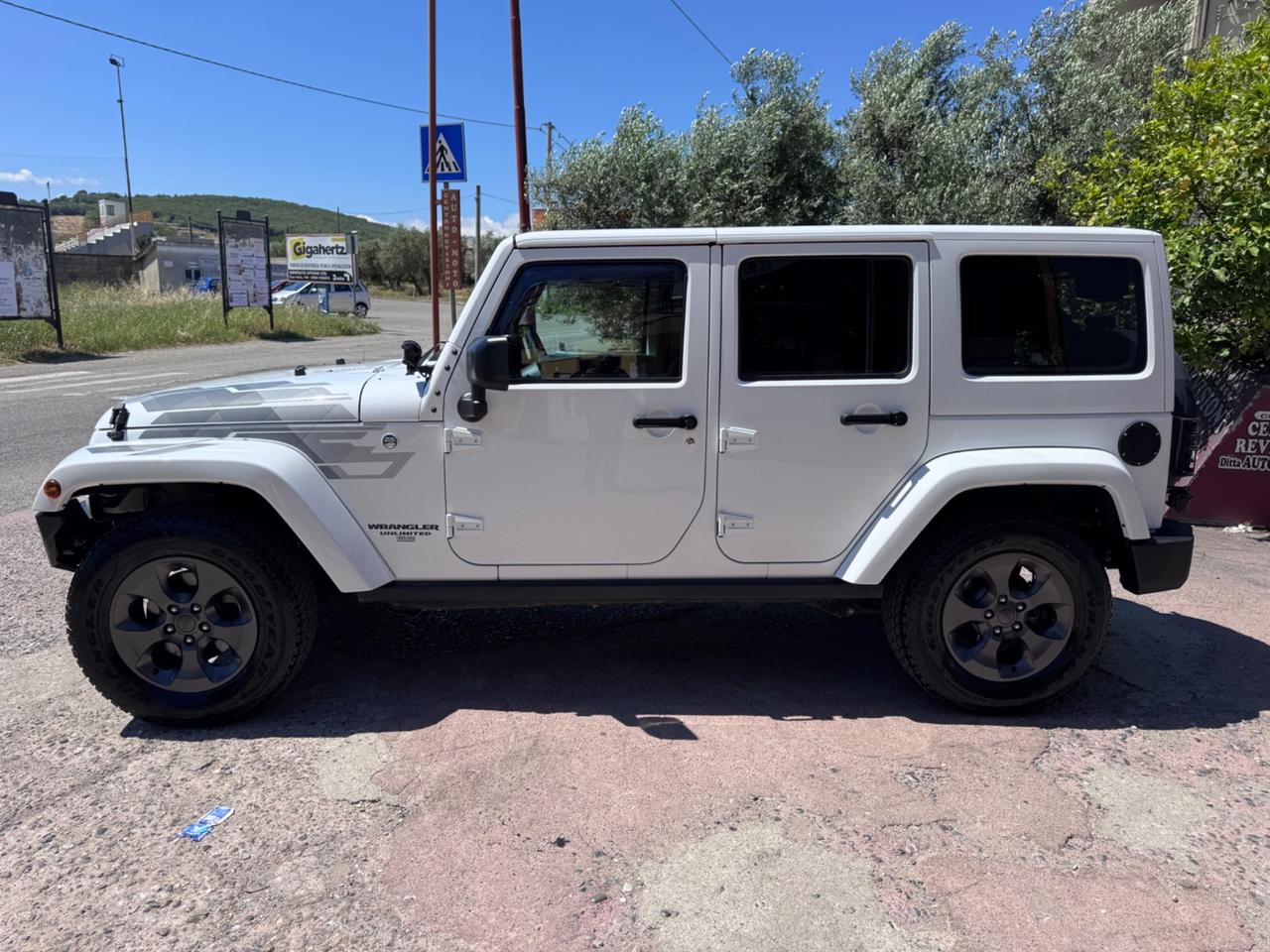Jeep Wrangler Unlimited 2.8 CRD DPF Sahara Auto