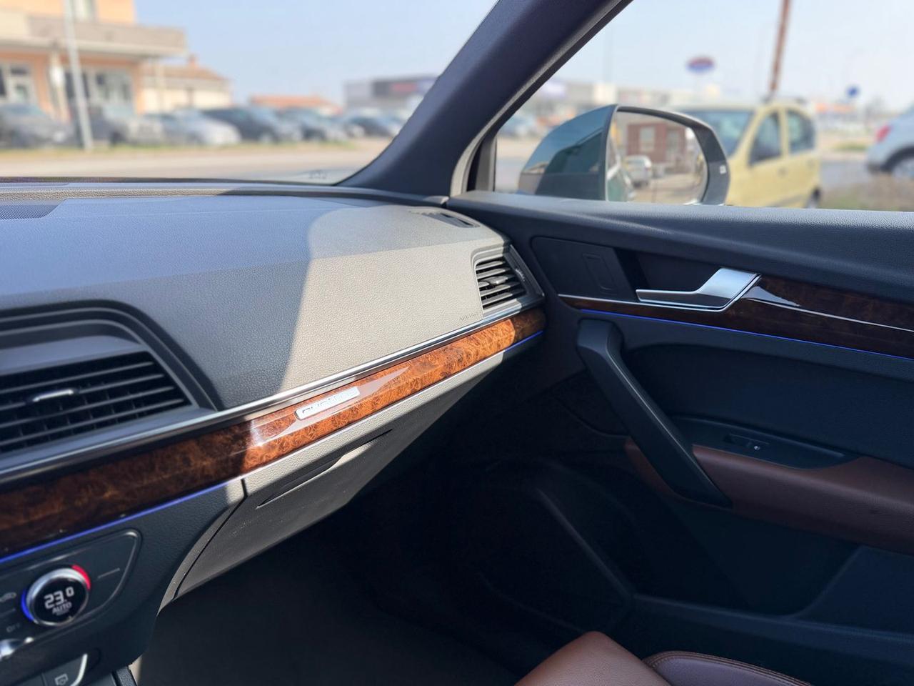 Audi Q5 Business Sport 2.0 40 TDI #9784