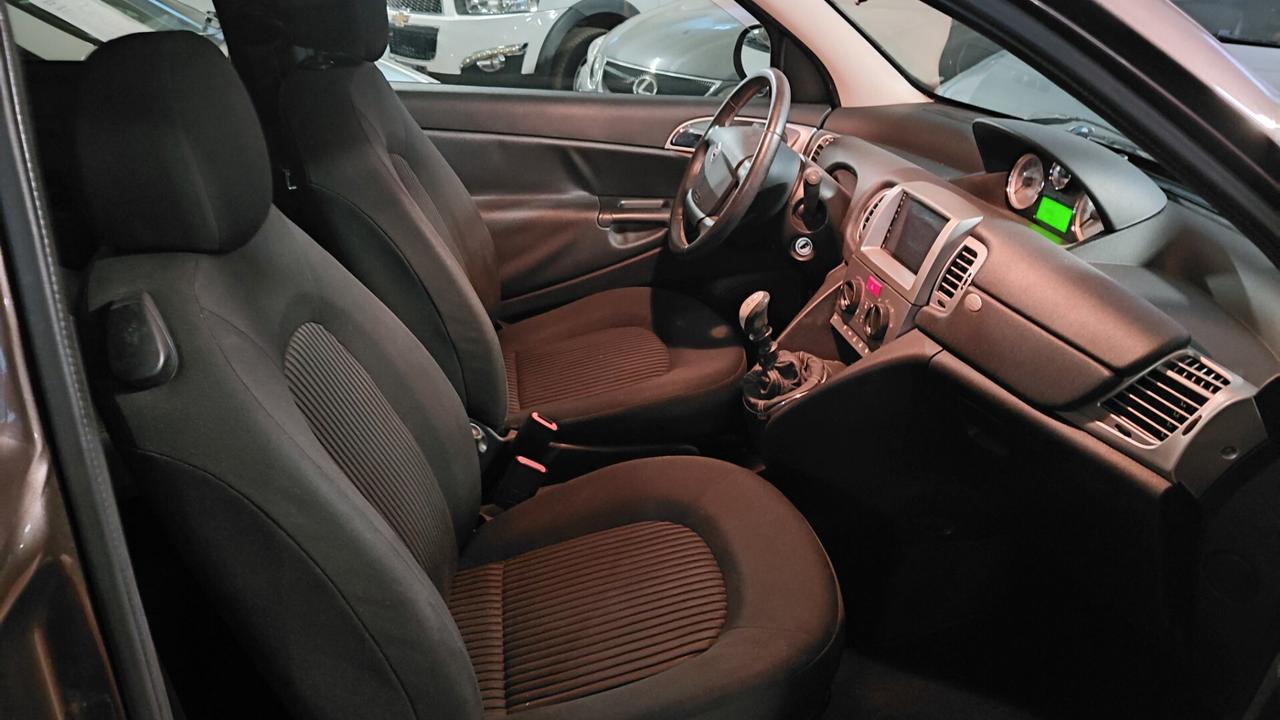 Lancia Ypsilon 1.4 New Oro Ecochic GPL