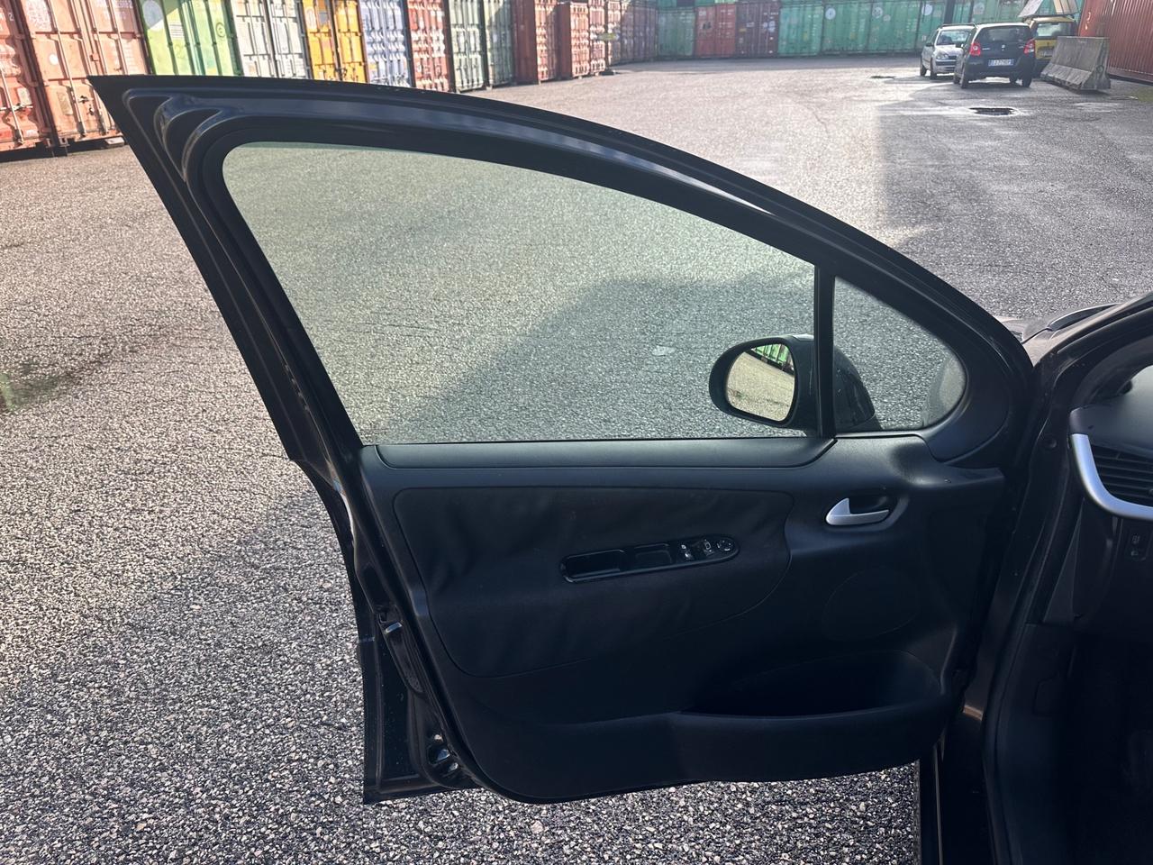 Peugeot 207 1.4 8V 75CV 5p. X Line ECO GPL