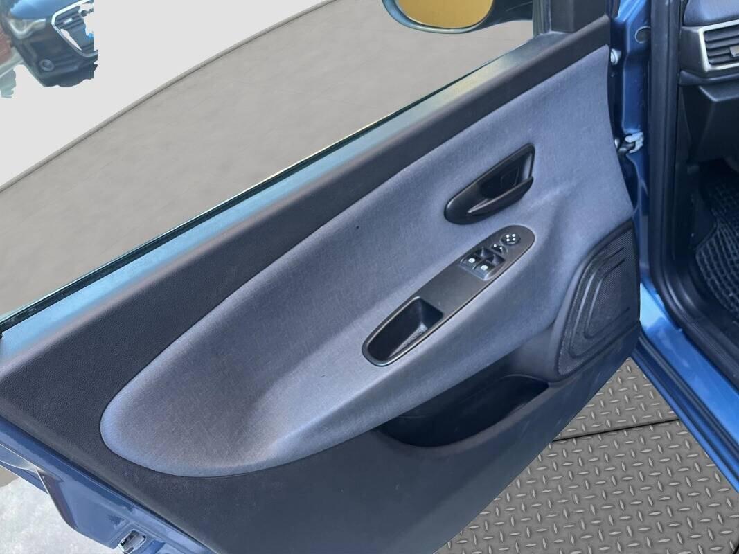 Lancia Ypsilon 1.0 70cv firefly hybrid Gold 2023