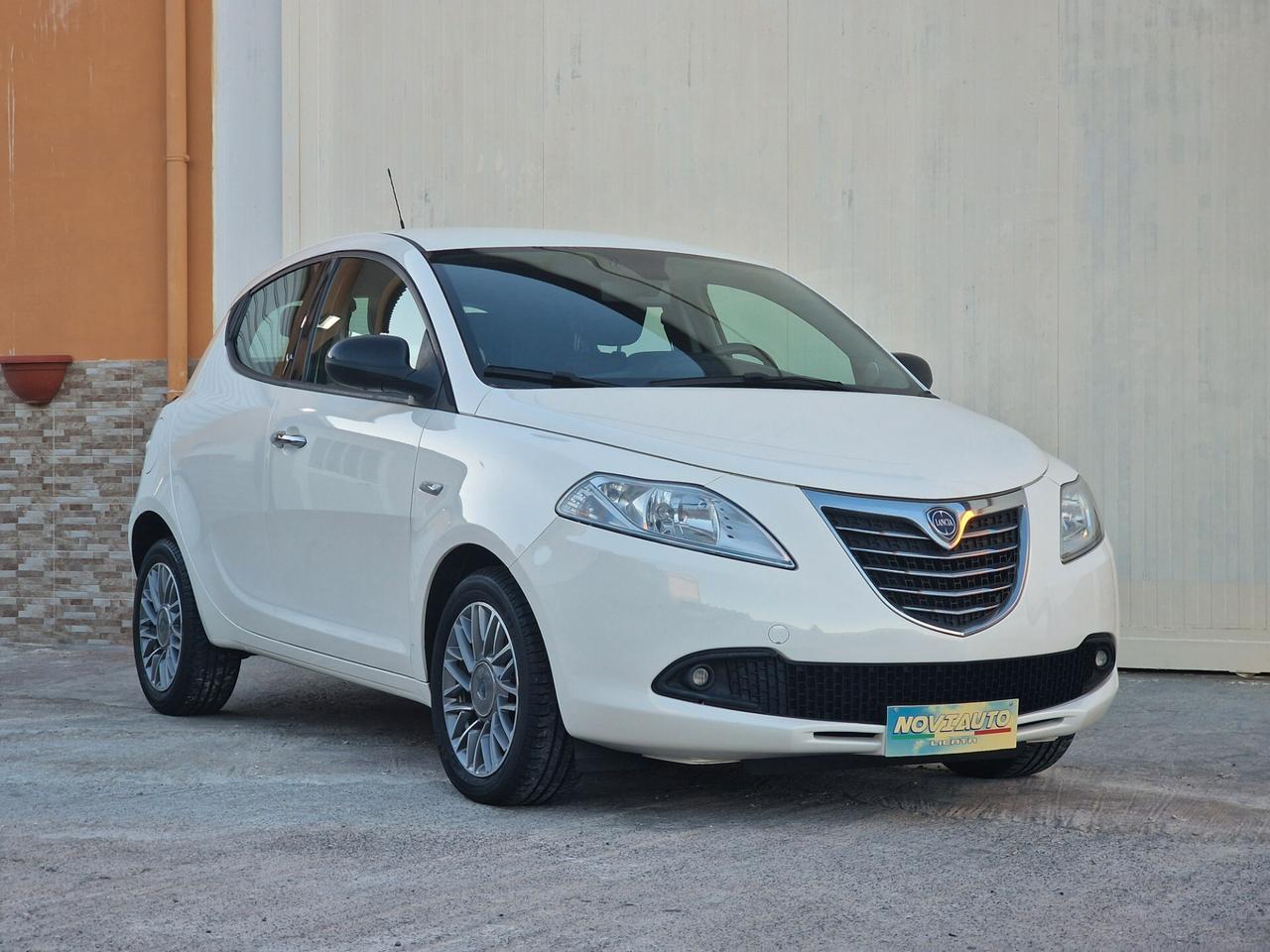 Lancia Ypsilon 1.2 69 CV Unyca
