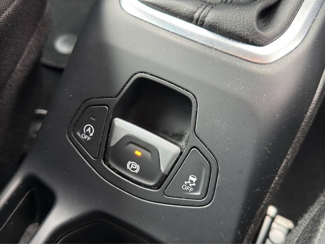 Jeep Renegade 1.6 mjt Limited 130cv Con NAVIGATORE