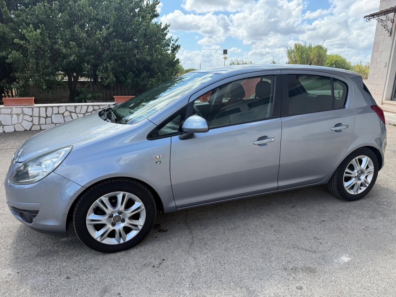Opel Corsa 1.2 80CV 5 porte GPL-TECH Edition