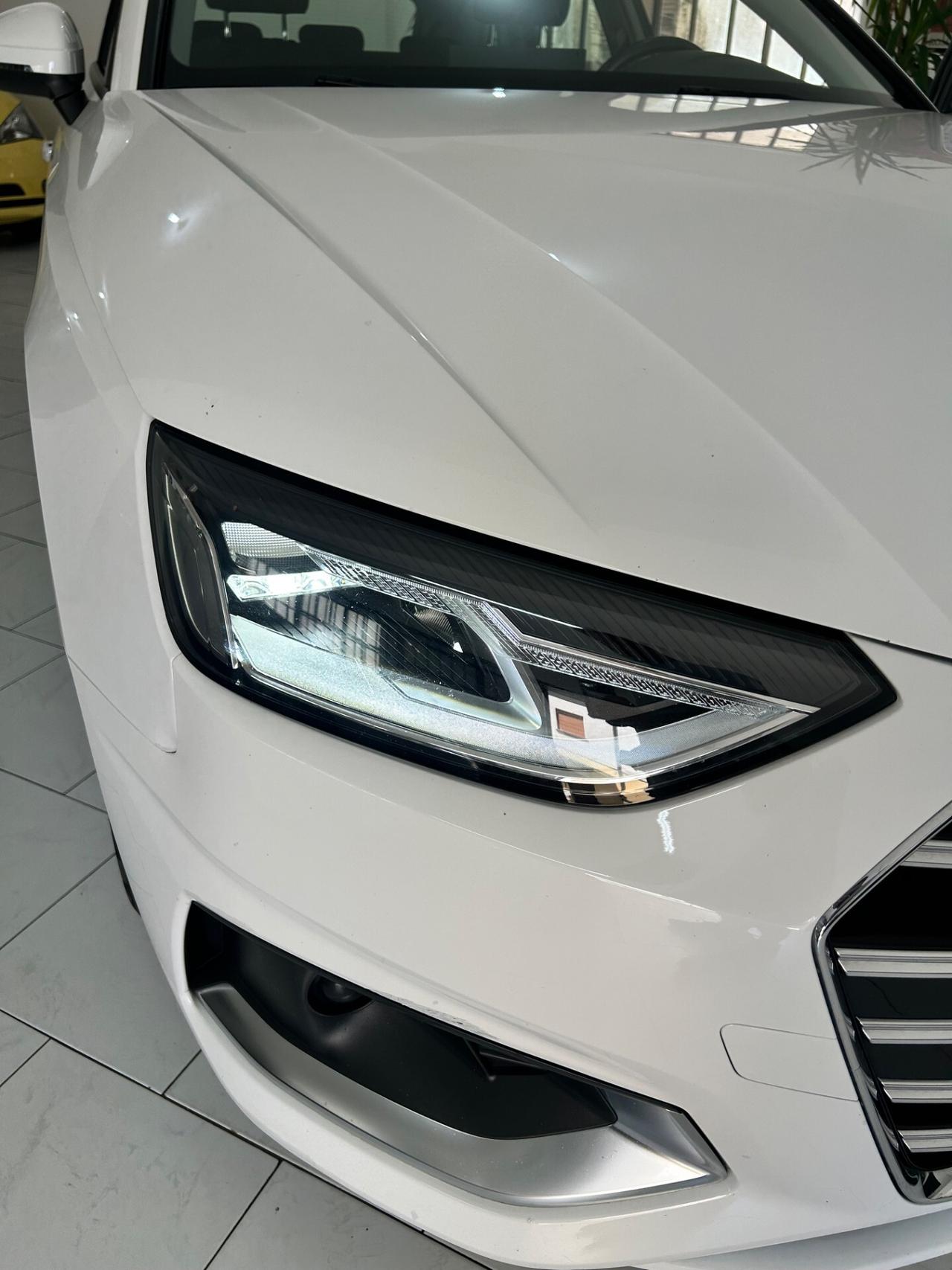 Audi A4 Avant 30 TDI/136 CV S tronic