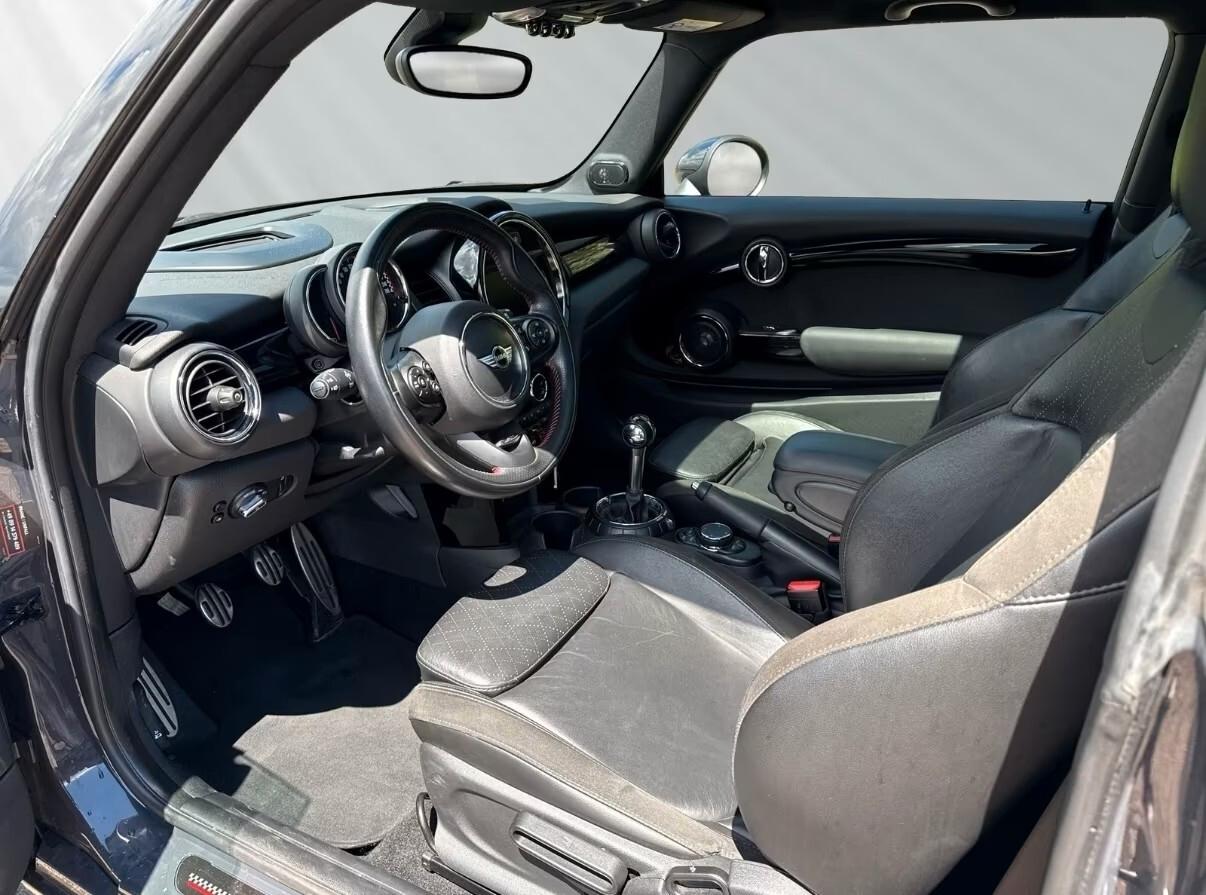 MINI John Cooper Works 231cv