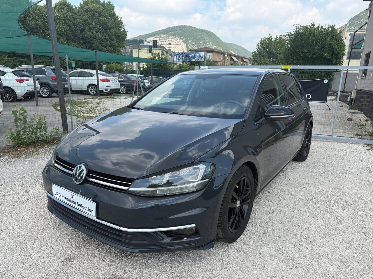 Volkswagen Golf 7 1.6 tdi Executive BLUEMOTION 115cv 5p alest. R-line
