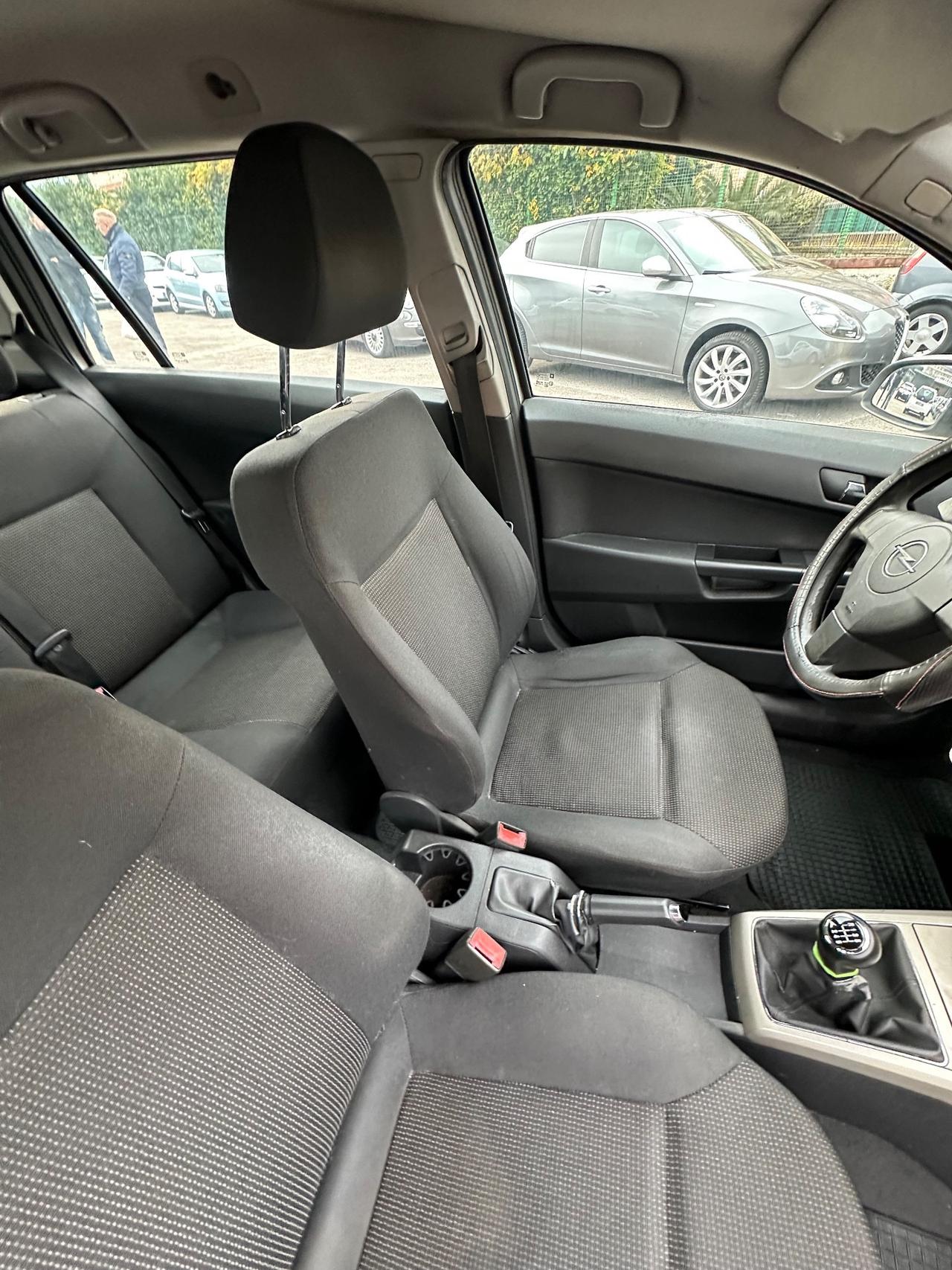 Opel Astra 1.4 16V Twinport 5 porte Enjoy