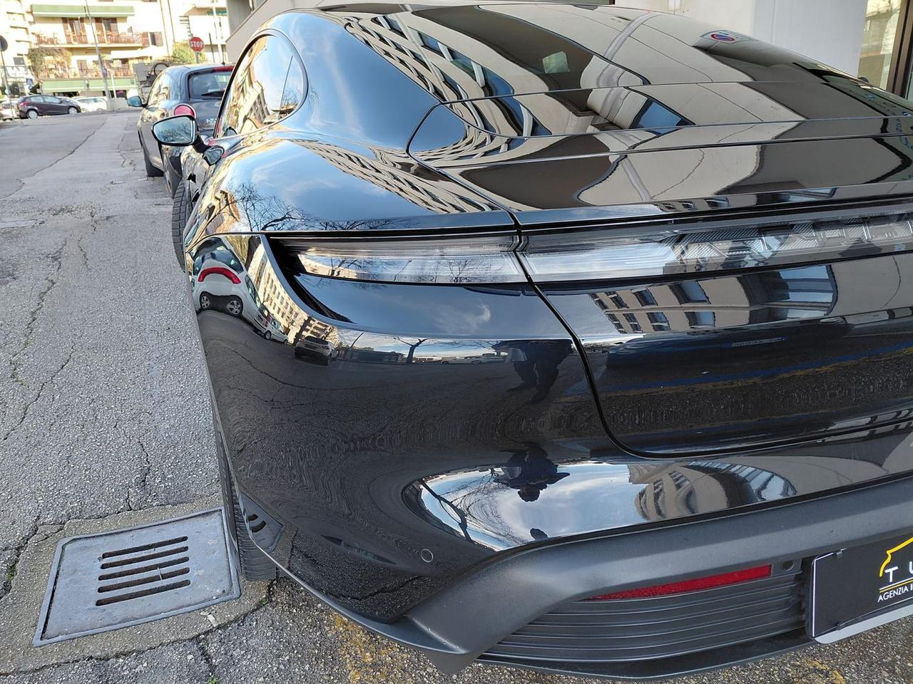 Porsche Taycan Performance Battery Plus #8212