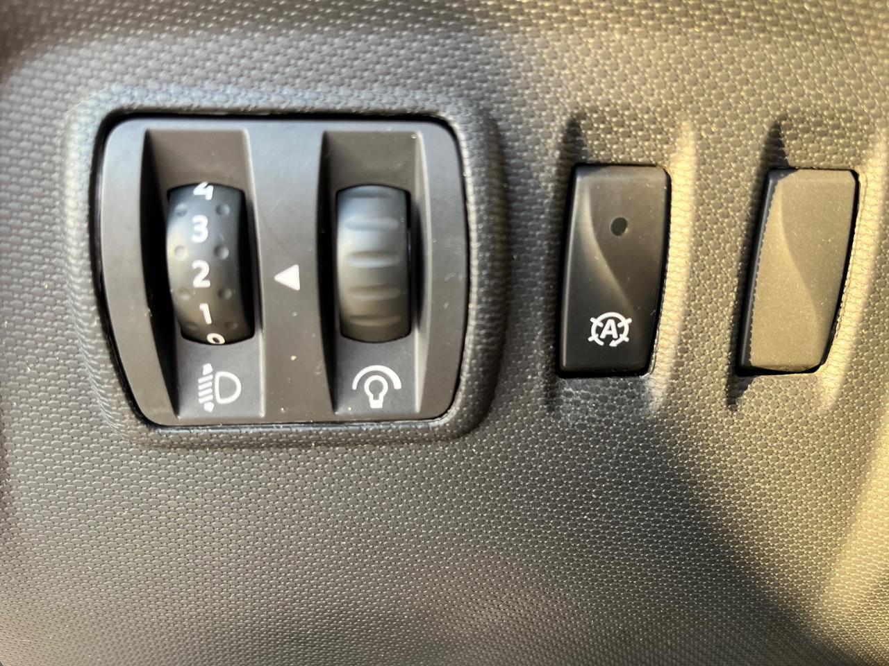 Renault Captur 1.5 dCi 8V 90 CV con navigatore