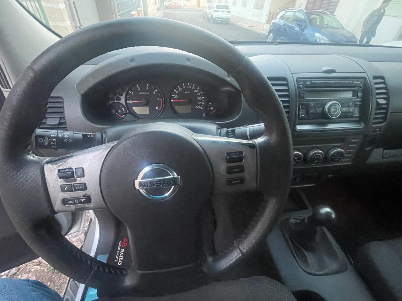 Nissan Navara 2.5 dCi 4 porte Double Cab LE