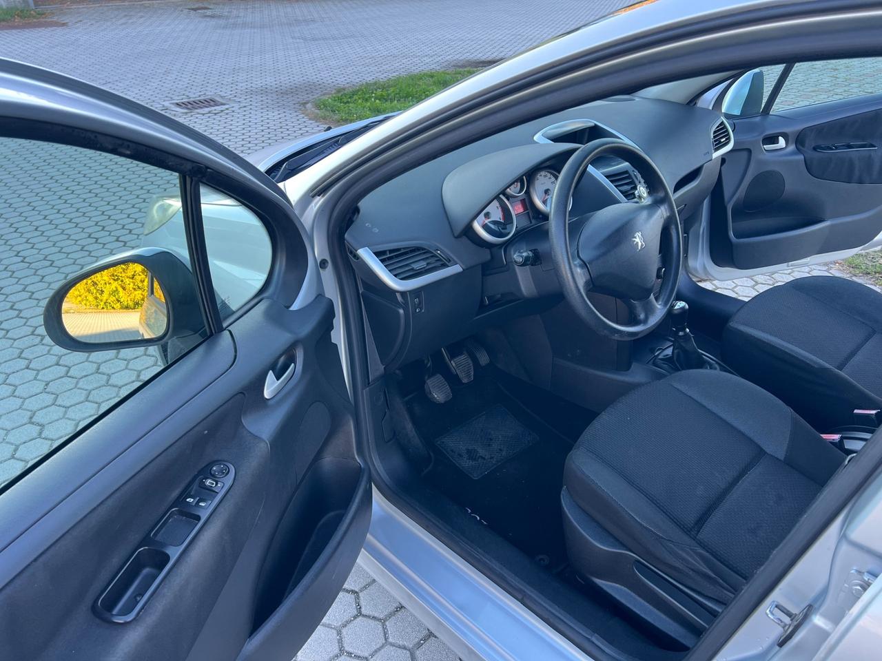 Peugeot 207 1.6 8V HDi 93CV SW Special Edition