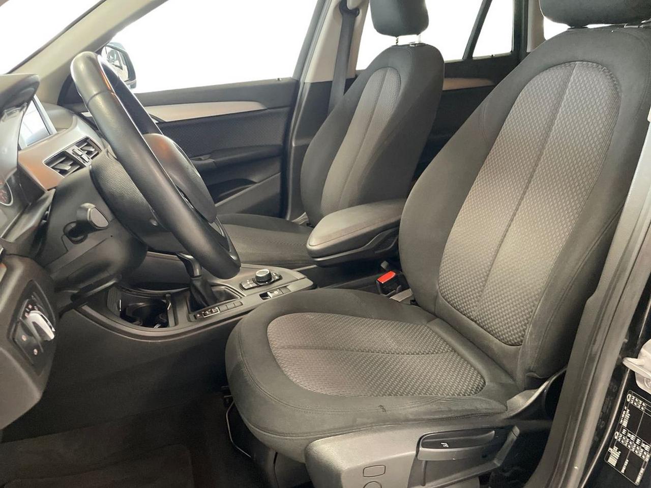 BMW X1 F48 - X1 sdrive18d Advantage