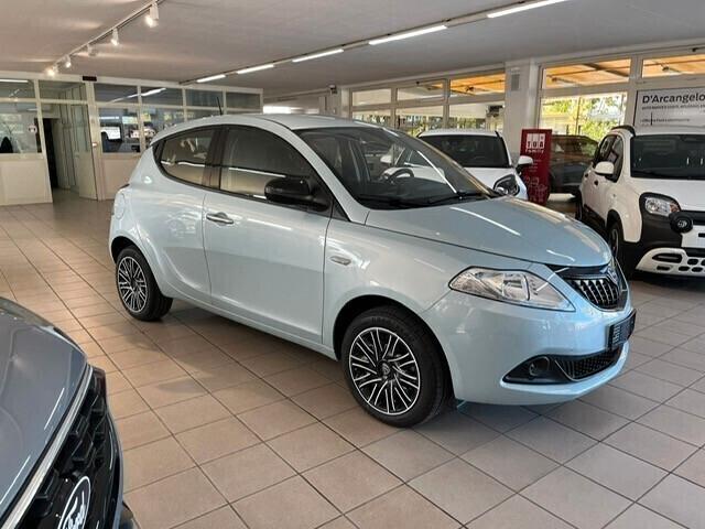 Lancia Ypsilon 1.0 FireFly 5 porte S&S Hybrid Oro