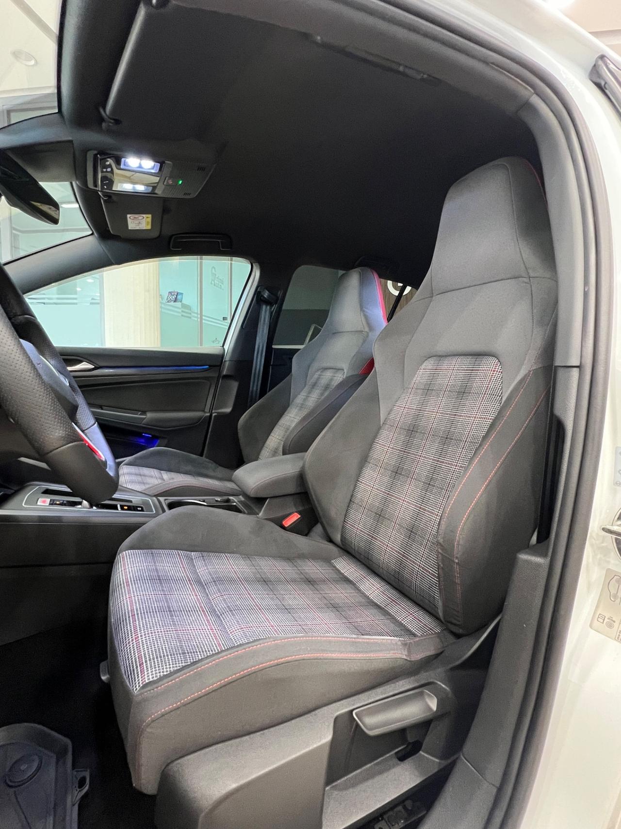 Volkswagen Golf GTI 2.0 TSI DSG