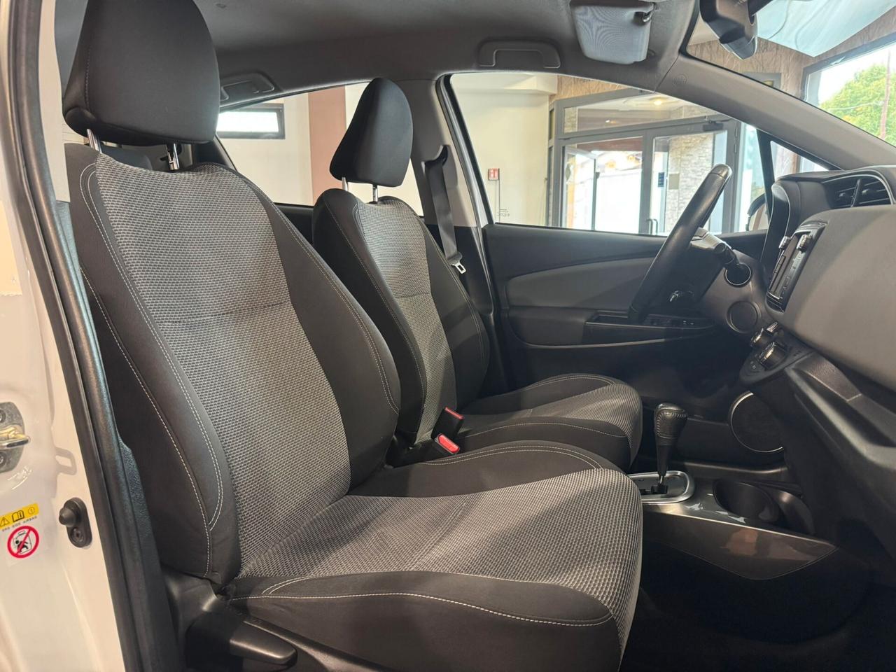 Toyota Yaris 1.5 Hybrid 5 porte Cool