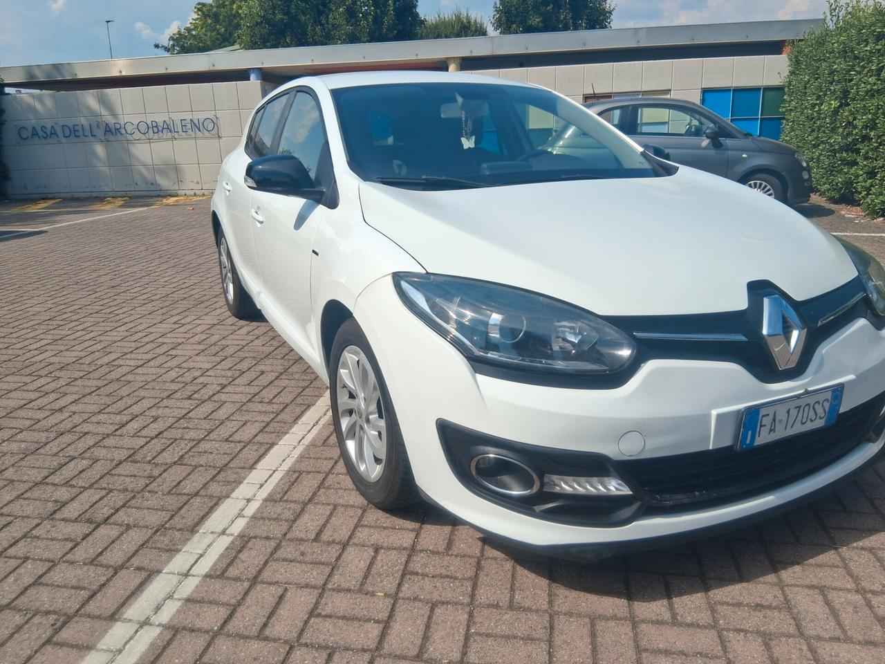 CELL 320 147 1147 WUATSAPP 3276540940. Megane Mégane 1.5 dCi 95CV SporTour Limited