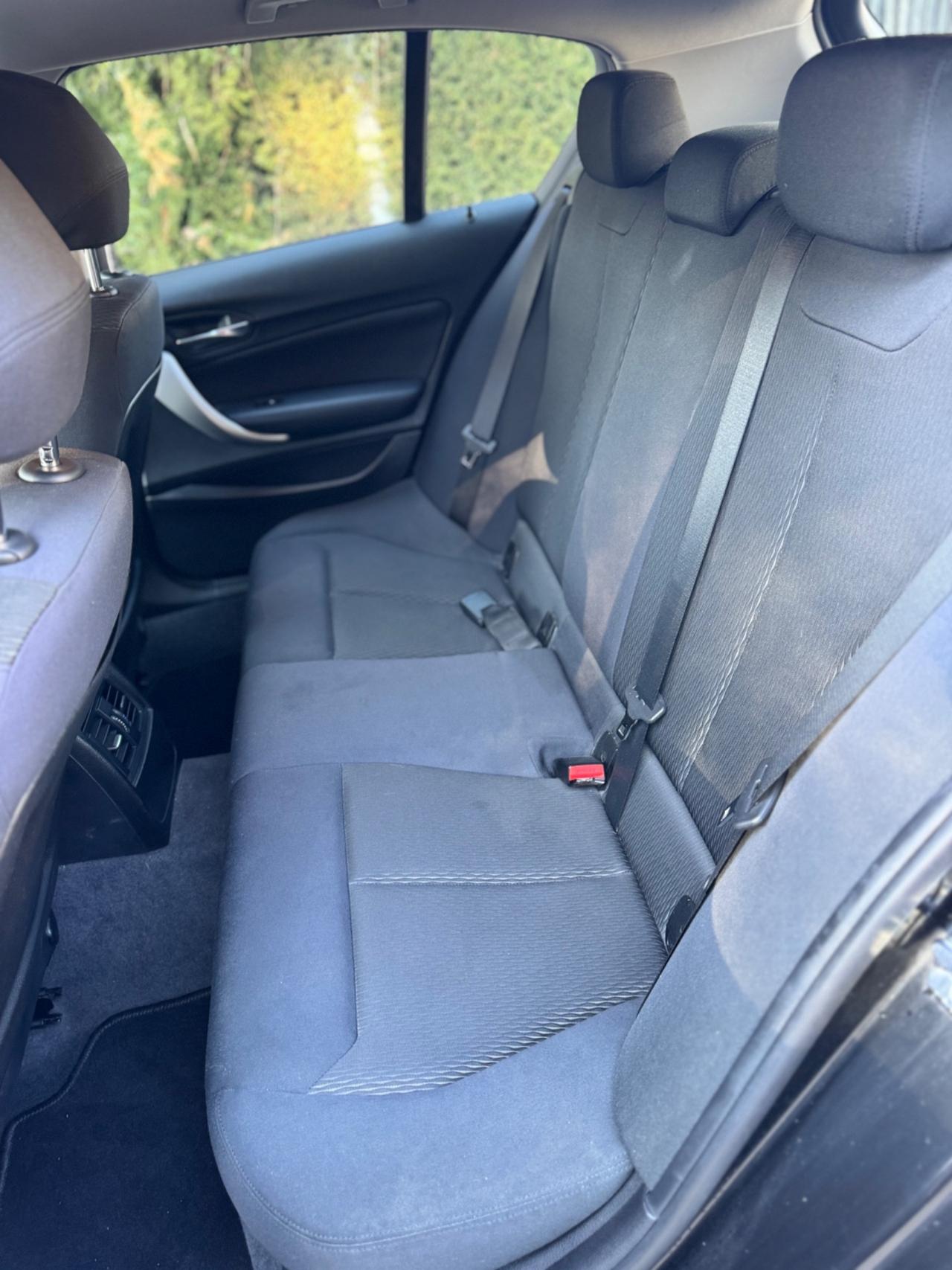 Bmw 116 116d 5p. Urban