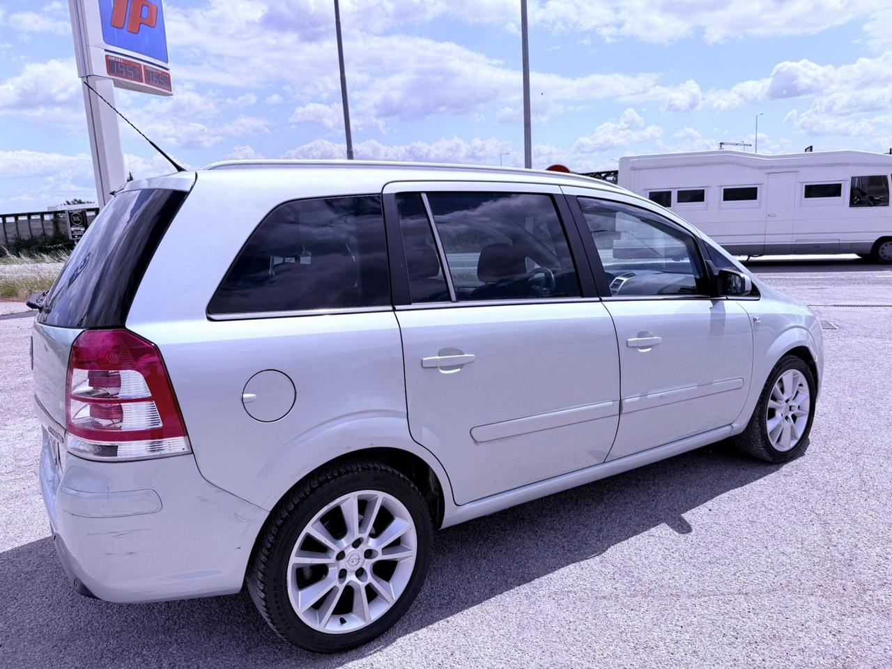 Opel Zafira 1.6 16V metano