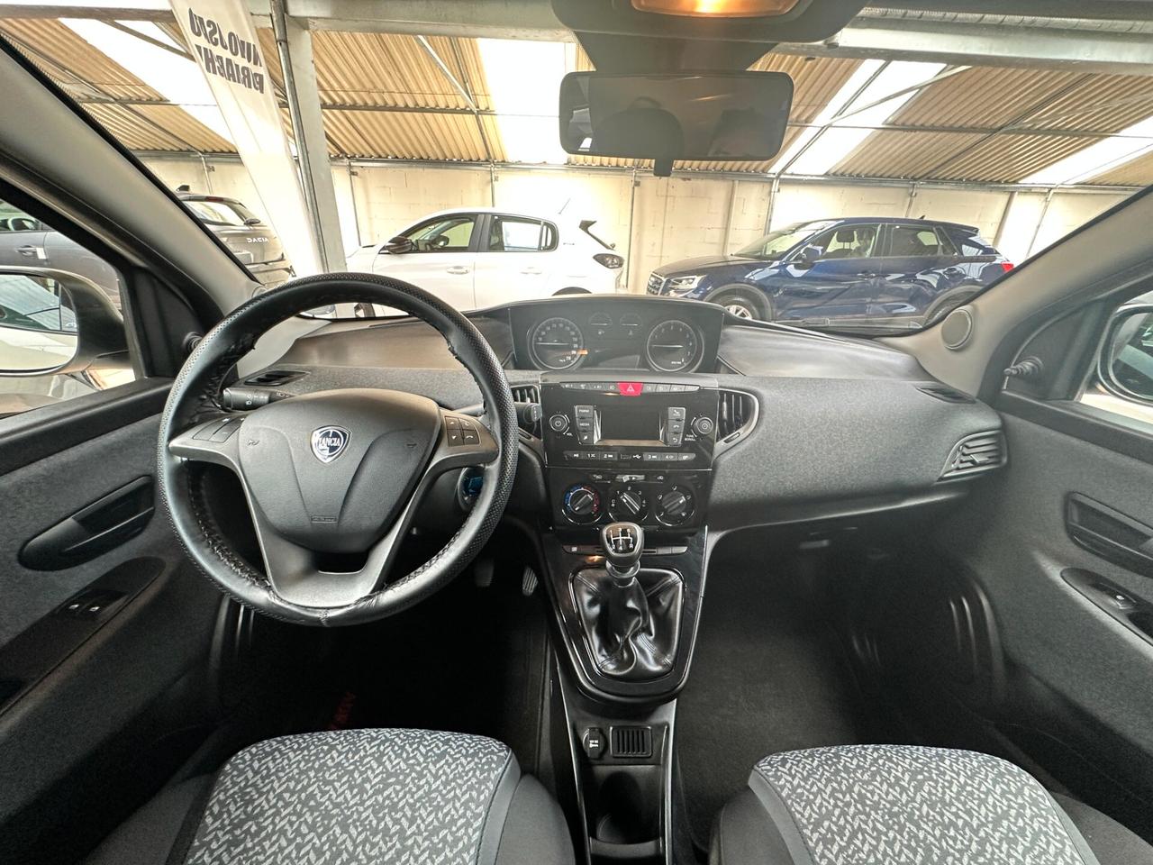 Lancia Ypsilon 1.2 69 CV 5 porte Gold