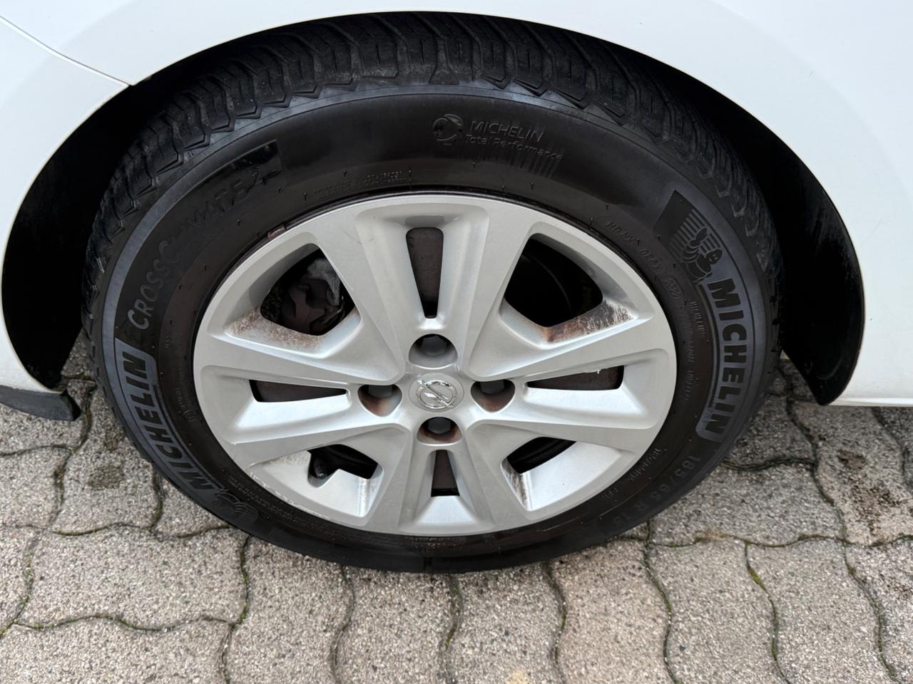 Opel Corsa 1.4 90CV GPL Tech 5 porte Cosmo