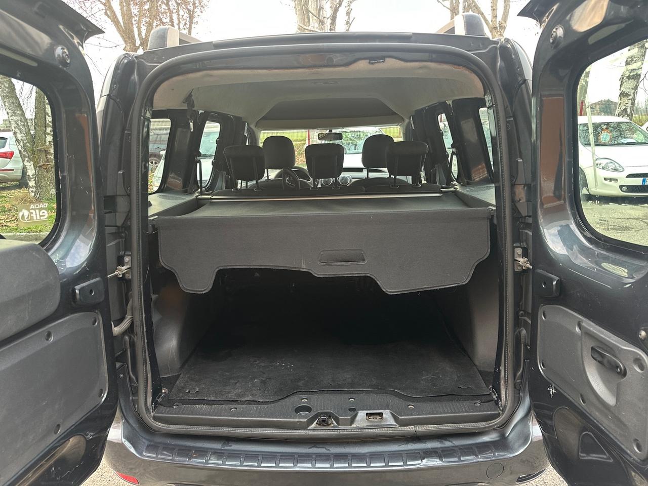 Dacia Dokker 1.6 8V 100CV Start&Stop Serie Speciale Lauréate Family