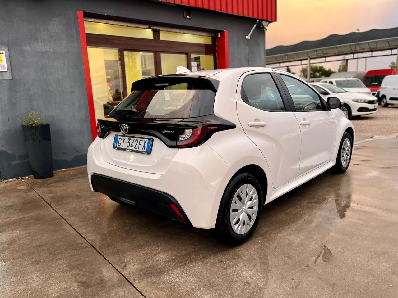 Toyota Yaris 1.5 Hybrid 5 porte Active