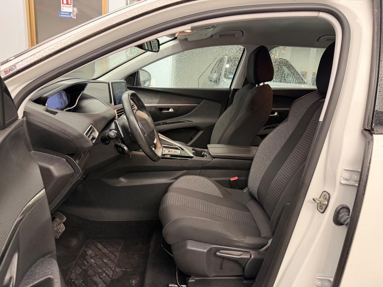 Peugeot 5008 BlueHDi 130 S&S EAT8 Business7 posti