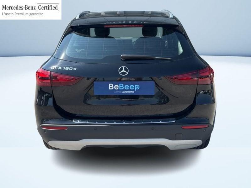 Mercedes-Benz GLA 180 D ADVANCED AUTO